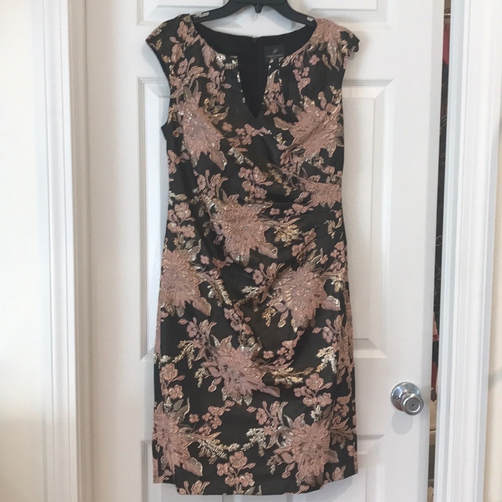 Adrianna Papell Party/wedding reception dress